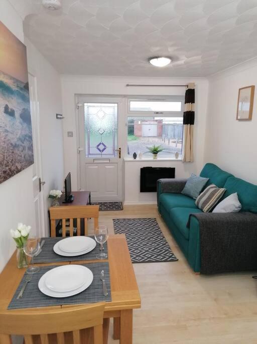 Entire Cosy Bungalow Close To Beach Heacham Buitenkant foto